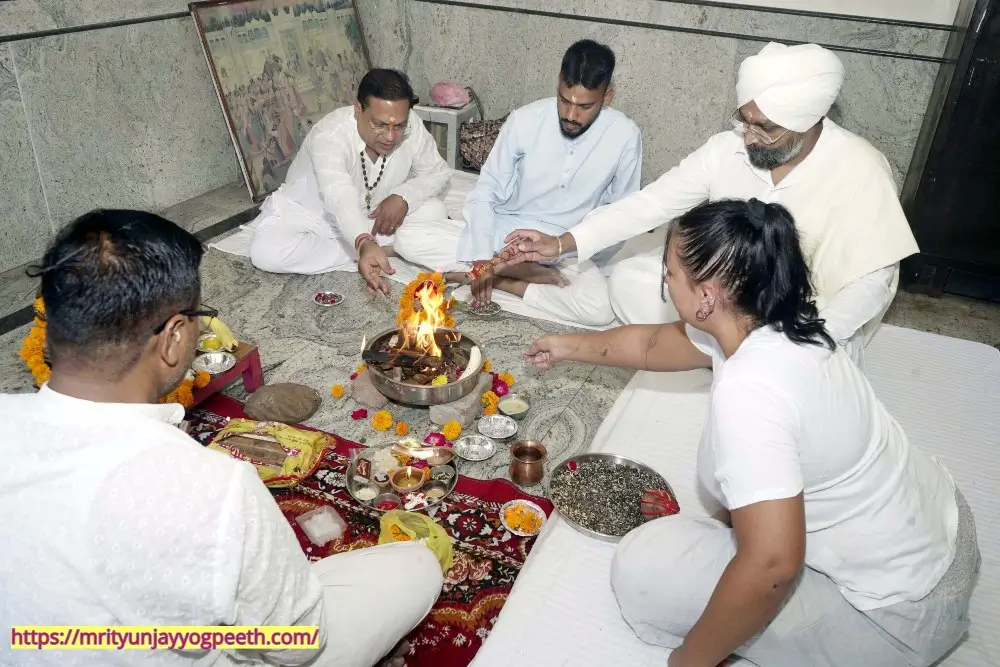 mantra chanting during yoga retreat mantra chanting during yoga retreat