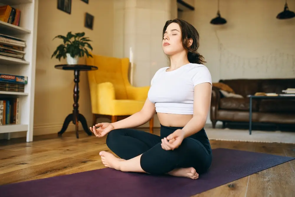 student meditating at mrityunjay yogpeeth