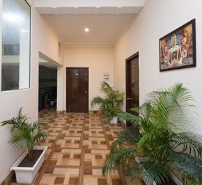 accommodations during yoga retreat in rishikesh