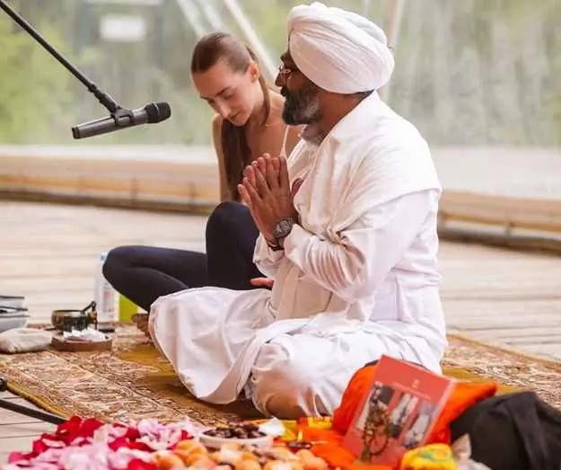 dr aniruddh in yoga class