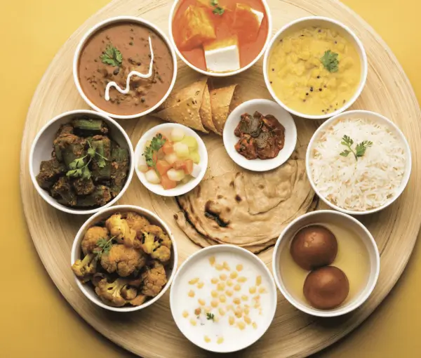 Sattvic vegetarian food served during sound healing retreat in Rishikesh