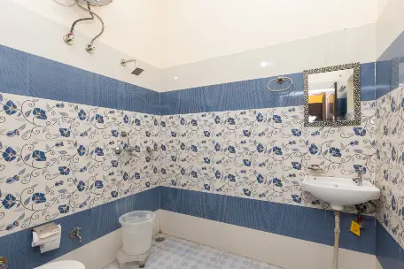 sound healing retreat attached bathroom rishikesh